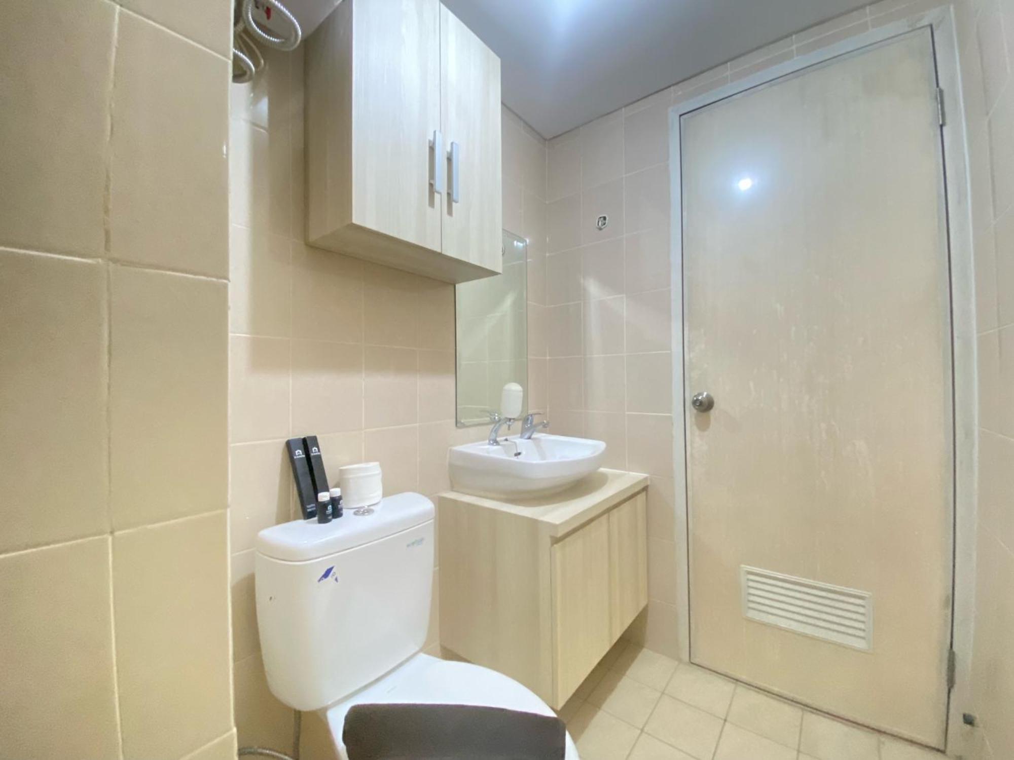 Cozy And Serene 2br At Parahyangan By Travelio *